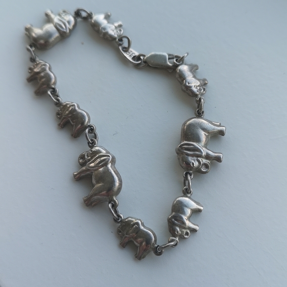 Sterling elephant bracelet - Picture 4 of 4